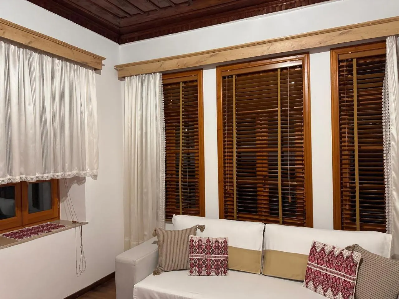 Mezini Guest House Gjirokaster Holiday home