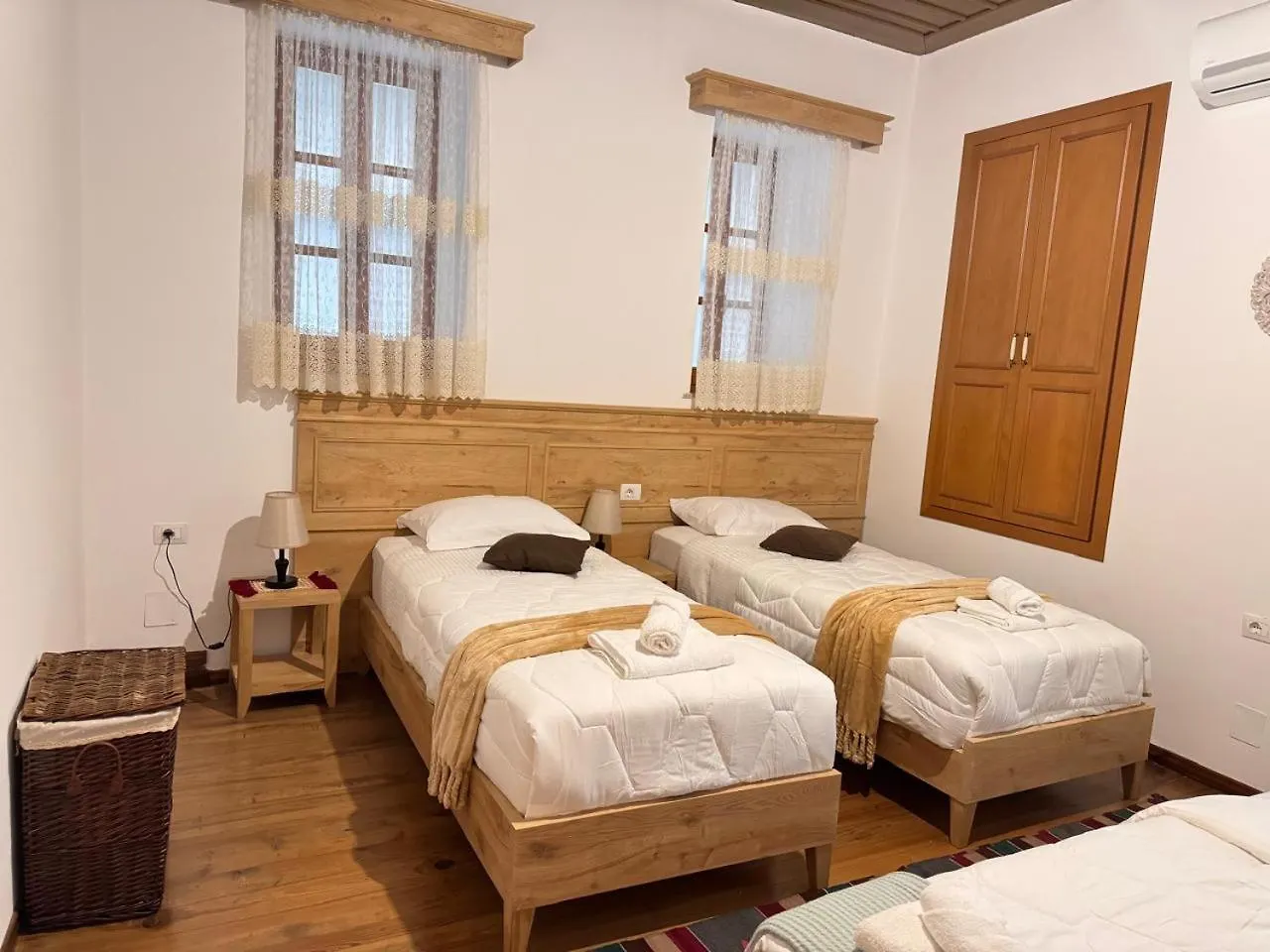 Mezini Guest House Gjirokaster 0*,