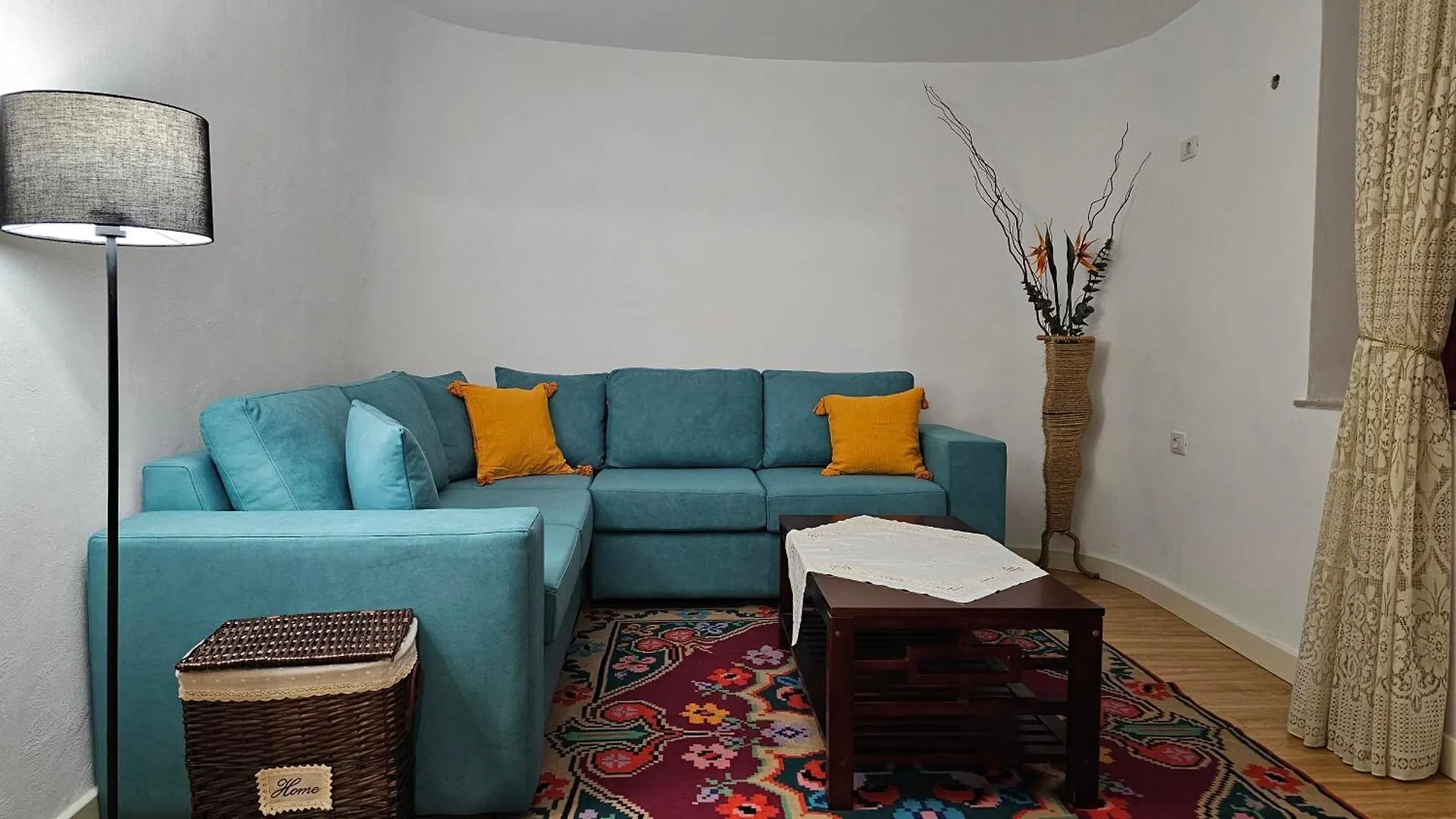 Mezini Guest House Gjirokastër Feriehus