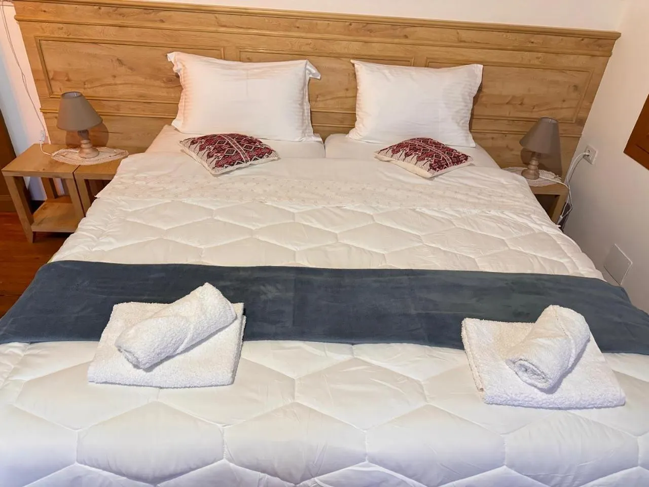 Feriehus Mezini Guest House Gjirokastër